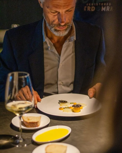 Esperienza Gourmet a Lazise: Cena Degustazione e Wine Pairing in Wine Relais 4